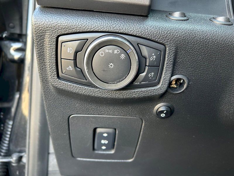 Ford F-150 (2015) XLT - fotka 15 z 20