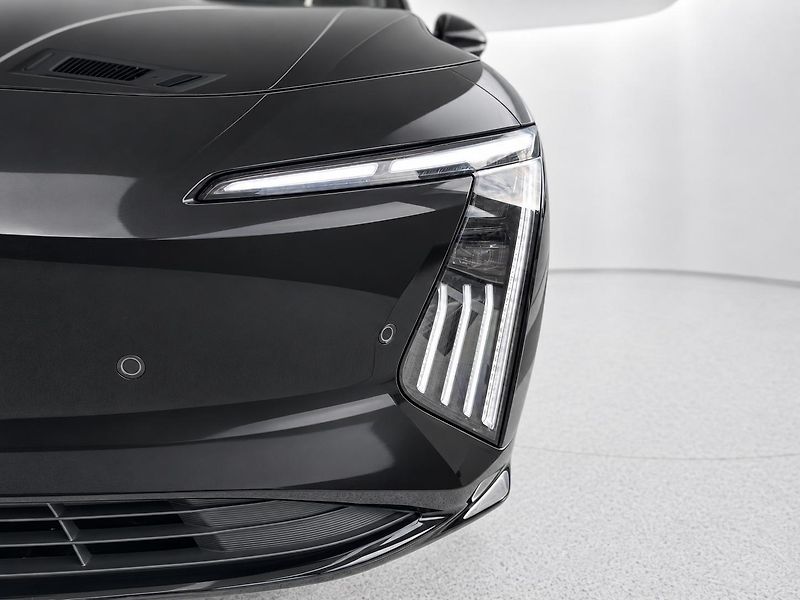 Forthing S7 REEV (2026) - fotka 9 z 26