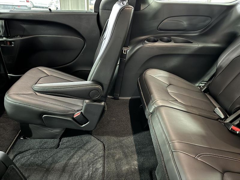 Chrysler Pacifica AWD Touring-L S-Appearance - fotka 14 z 55