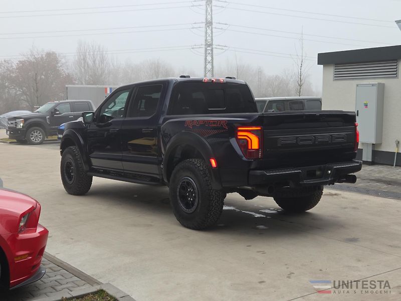 Ford F-150 (2026) 2025 Ford F150 Raptor  37 pack - fotka 5 z 13