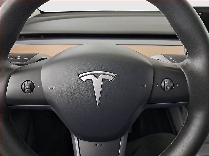 Tesla Model Y (2022) Long Range AWD 79kWh, SoH 91% - fotka 15 z 19