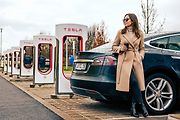Ženy elektroautům příliš nedůvěřují.