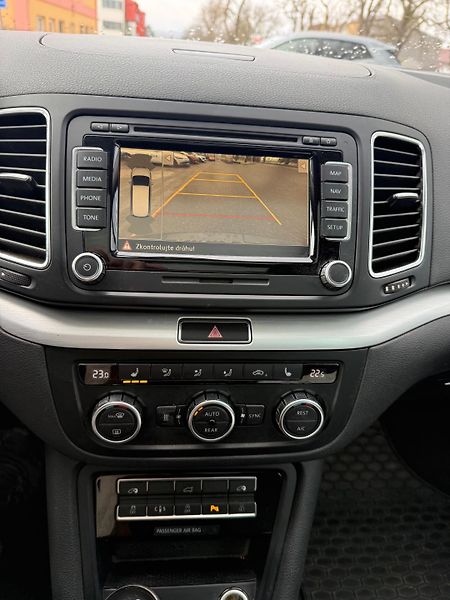 Volkswagen Sharan 2.0 TDi 130kw - fotka 8 z 12