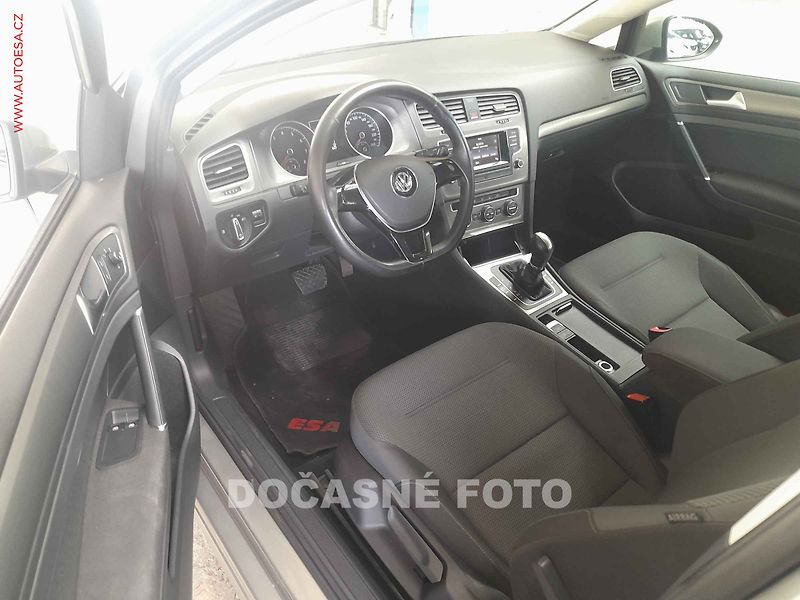 Volkswagen Golf (2013) 1.2 TSi, 2.maj, AT, autoAC - fotka 3 z 3
