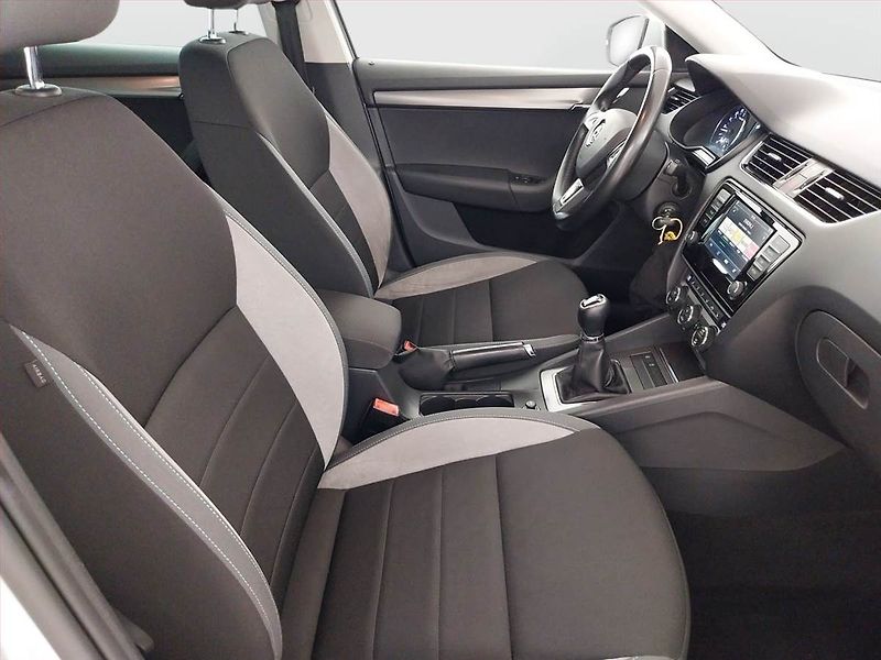 Škoda Octavia (2016) Joy 2.0 TDI, 4X4, Serv.kniha - fotka 9 z 21