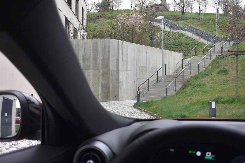 Alfa Romeo Tonale umí zaujmout. Jak vzhledem, tak jízdními vlastnostmi