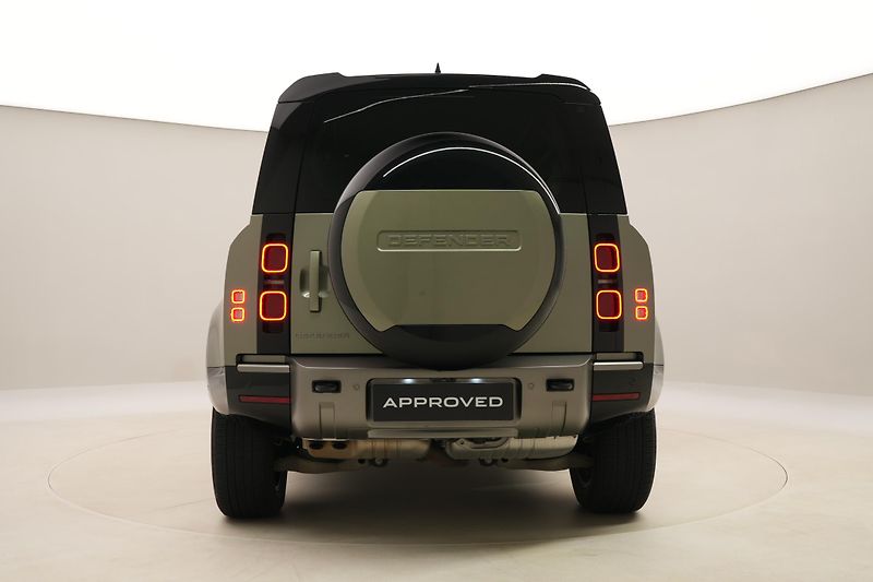 Land Rover Defender 110 D300 X-DYNAMIC SE - fotka 11 z 47