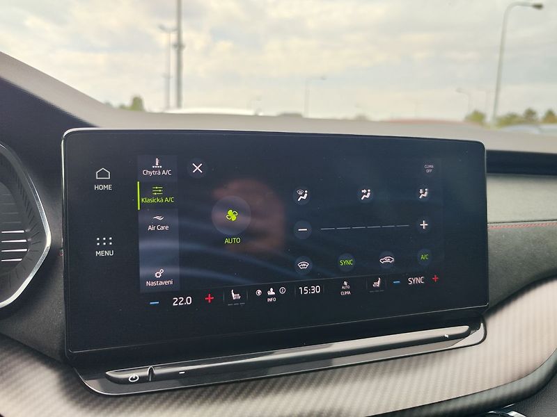 Škoda Octavia 2.0 TDI/147kW RS DSG 4x4 - fotka 20 z 33