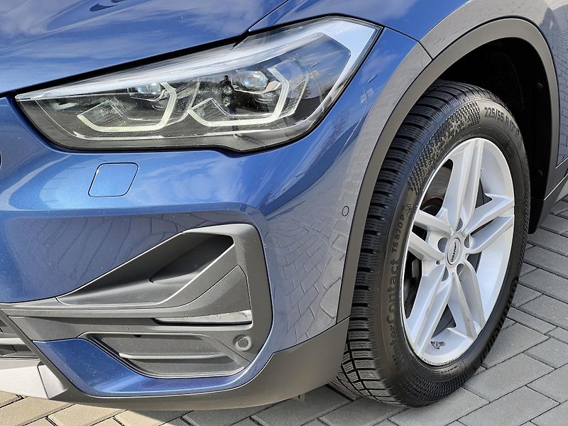 BMW X1 20d x-Drive Led HK  - fotka 7 z 25