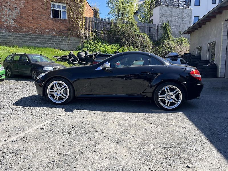 Mercedes-Benz SLK (2005) 350 V6 200 Kw AMG paket ČR!!! - fotka 8 z 18