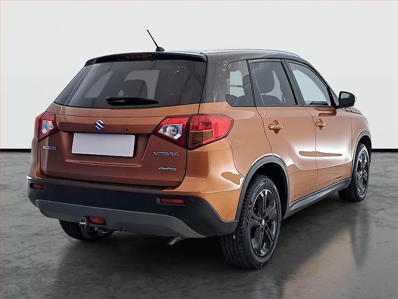 Suzuki Vitara (2017) Elegance 1.4 BoosterJet, 4X4 - fotka 5 z 20
