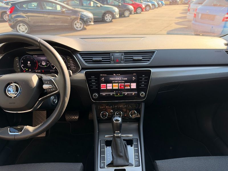 Škoda Superb (2021) Style 1.5 TSI DSG 110kW - fotka 19 z 37