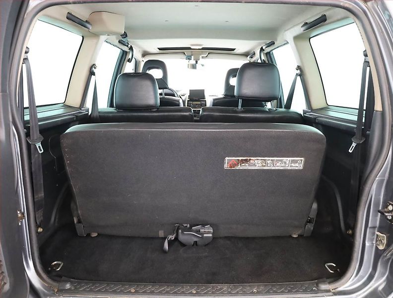 Nissan Terrano (2005) 3.0 Di , 4X4 - fotka 18 z 19