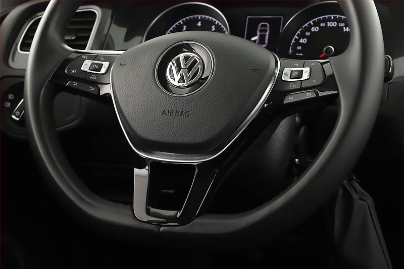 Volkswagen Golf (2017) 1.0 TSI, Tempomat - fotka 8 z 18