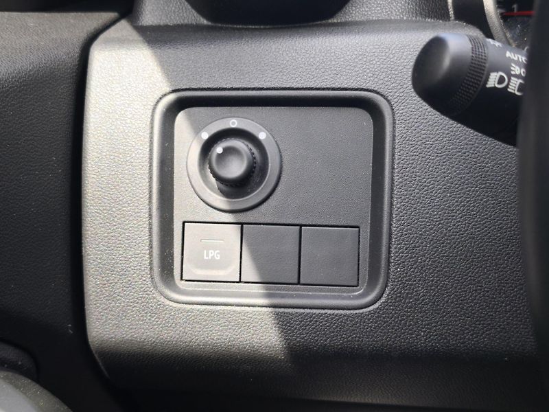 Dacia Duster 2022 ČR TCe 100 LPG Comfort - fotka 14 z 28