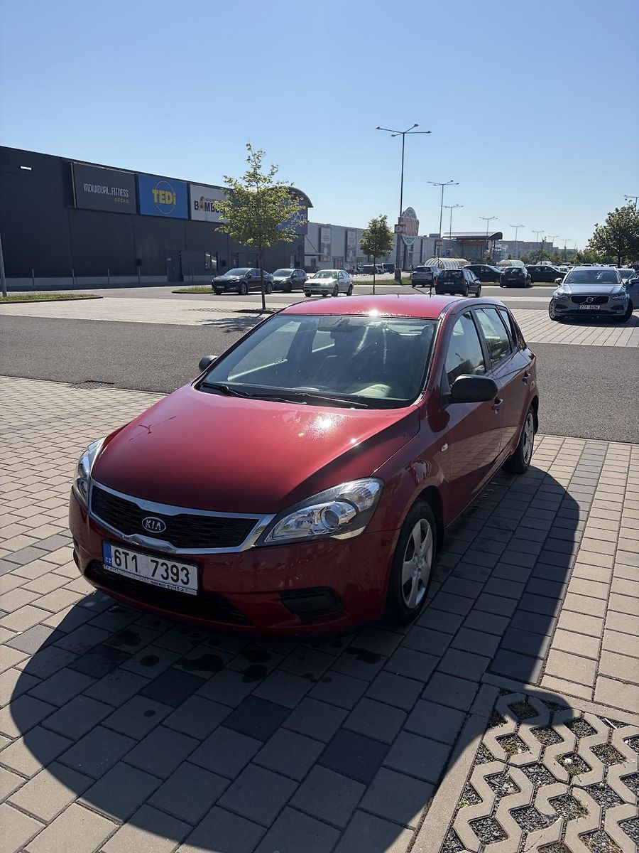 Kia Ceed Kia Ceeď 1,4 66kw