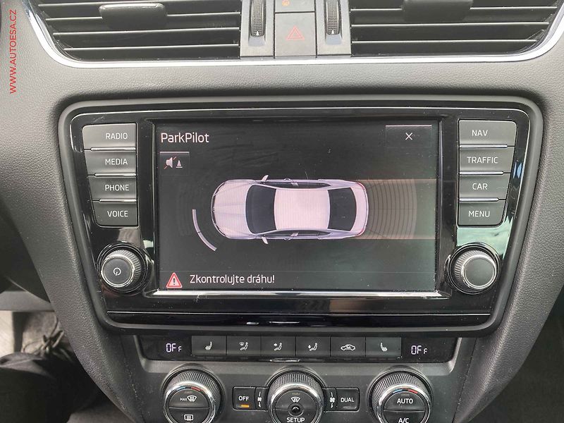 Škoda Octavia (2015) 1.8 TSi 4x4, Elegance, DSG - fotka 18 z 18