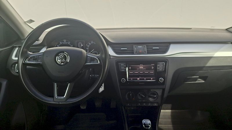 Škoda Rapid (2018) Spaceback Ambition 1,0 TSI 81 - fotka 5 z 23