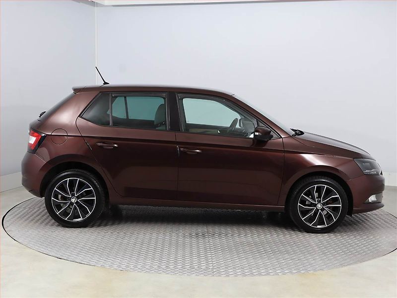 Škoda Fabia (2016) Style 1.2 TSI, Park. senzory - fotka 6 z 16