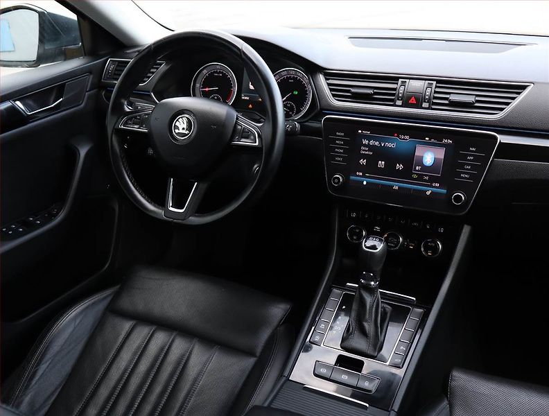 Škoda Superb (2018) Laurin&Klement 2.0 TDI - fotka 7 z 22