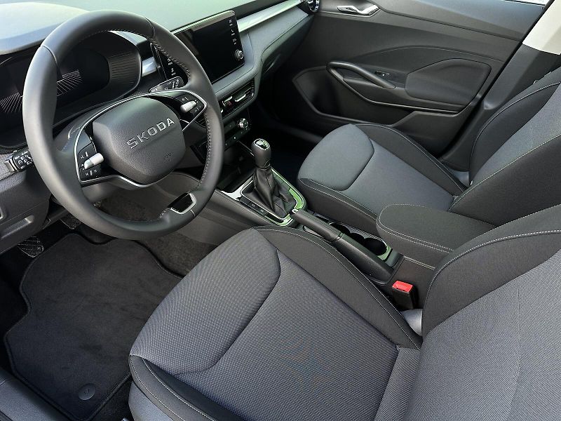 Škoda Fabia 1.0TSi Selection 95PS LED V.Co - fotka 10 z 37