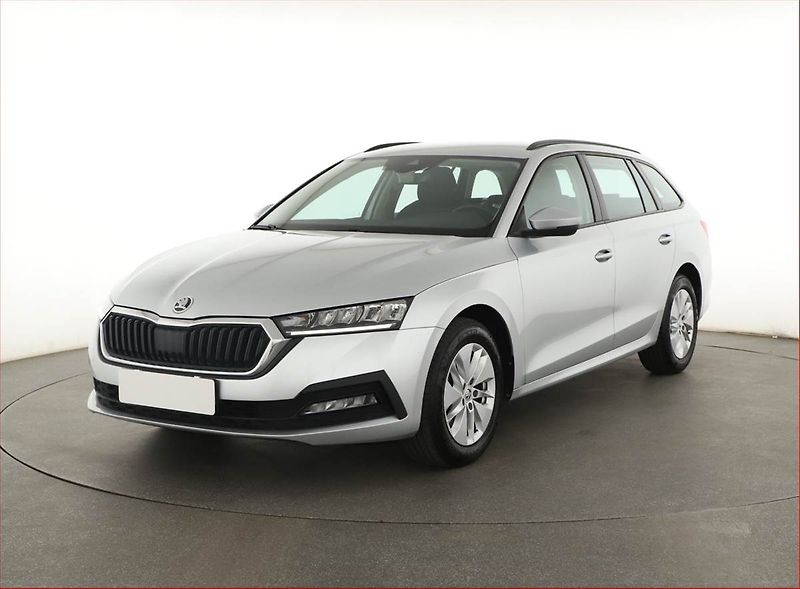 Škoda Octavia (2023) Ambition 2.0 TDI, ČR,1.maj - fotka 2 z 16