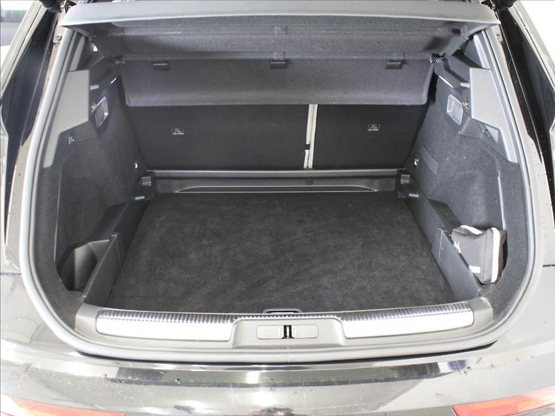 DS Automobiles DS7 Crossback 1,6 PHEV 360 4x4 Perf.Pano. ČR - fotka 15 z 16