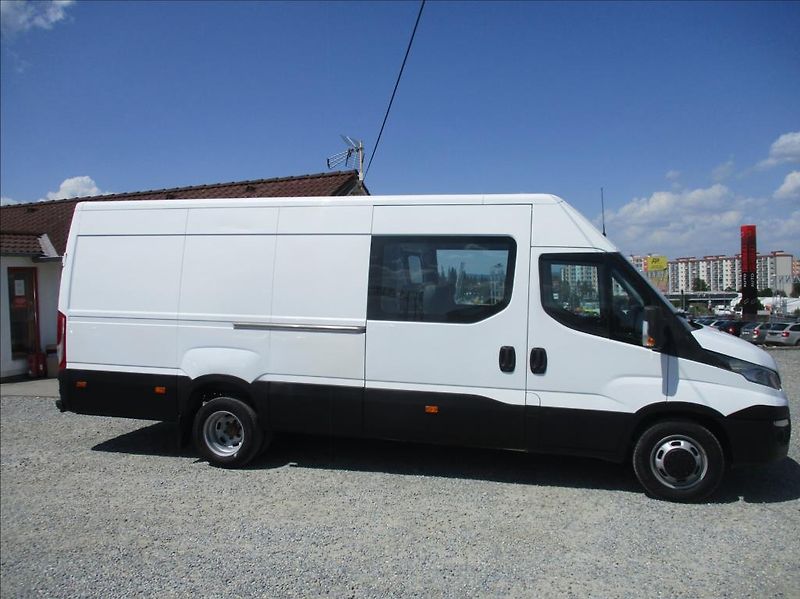 Iveco Daily 2,3 D 35C13, 6míst,klima,DPH, - fotka 4 z 30