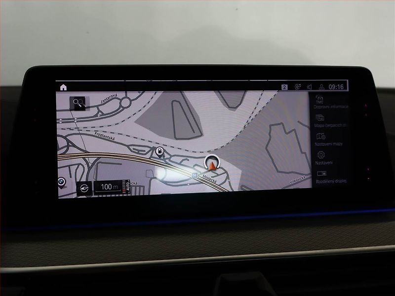 BMW Řada 5 (2019) M Sport 530d xDrive - fotka 15 z 19