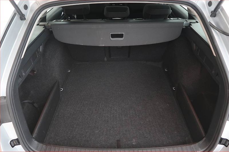 Škoda Octavia (2023) Ambition 2.0 TDI, ČR,1.maj - fotka 13 z 17