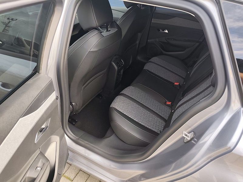 Peugeot 308 (2026) SW ALLURE Hybrid 145 e-DCS6 - fotka 10 z 15
