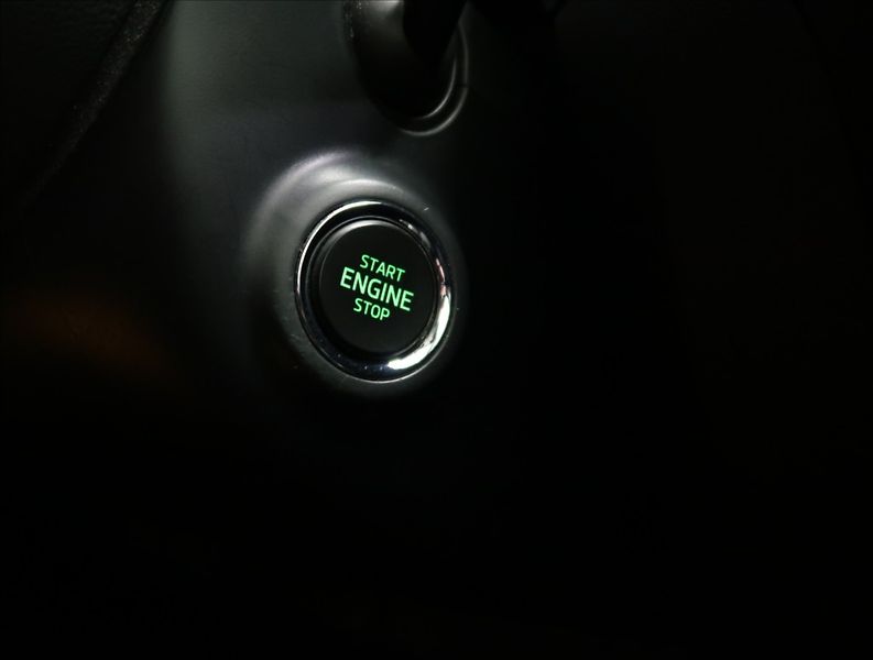 Škoda Octavia 1,2 TSI XENON VÝHŘEV 2x ALU - fotka 19 z 33