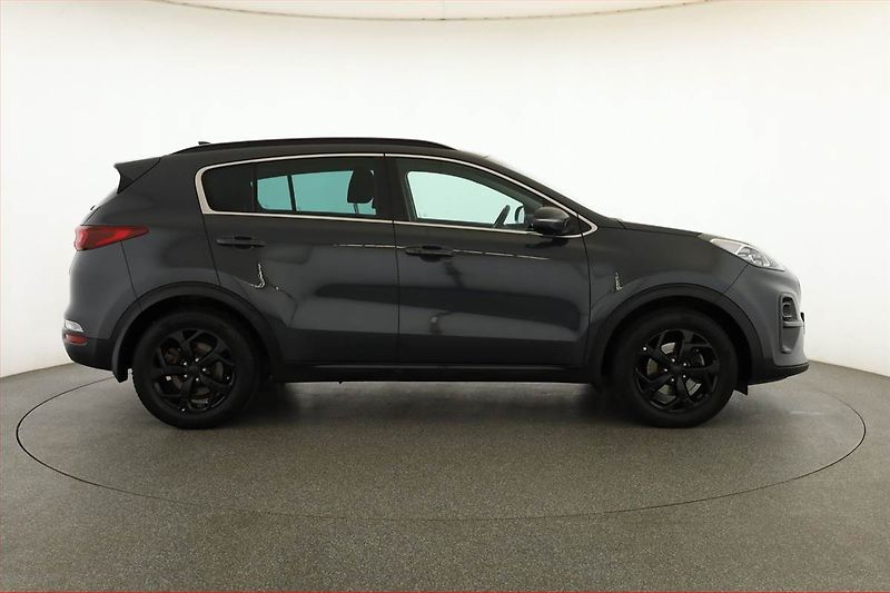 Kia Sportage (2021) Black Edition 1.6 CRDi - fotka 6 z 17