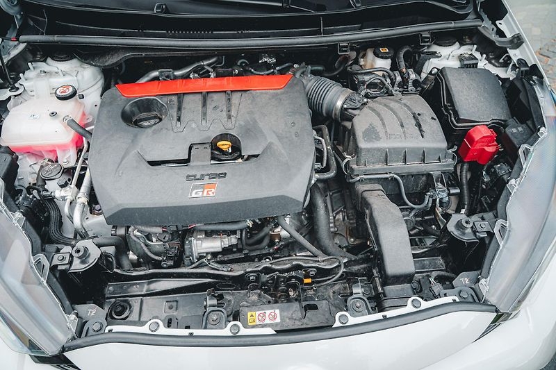 Toyota Yaris (2021) GR PERFORMANCE 4x4 1 MAJITEL  - fotka 39 z 59