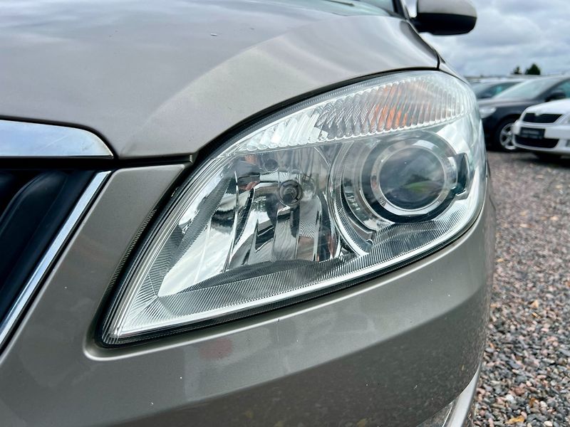 Škoda Roomster (2013) 1.2 TSI 77 kW - fotka 9 z 17