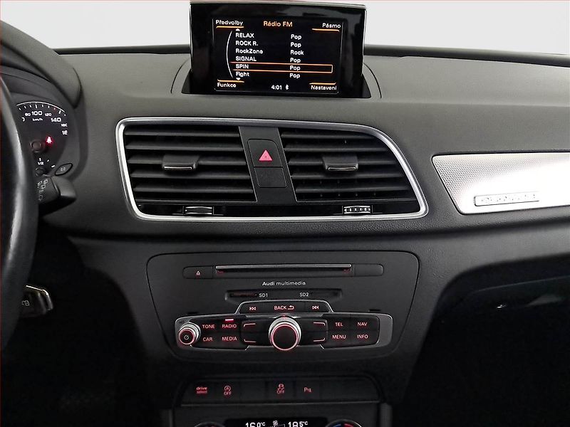Audi Q3 (2016) basis 2.0 TDI, 4X4, Automat - fotka 12 z 18