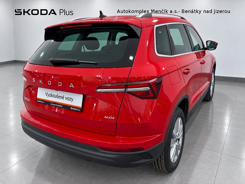 Škoda Karoq (2025) TOP SELECT TD 110/2.0 A7A 4x4 - fotka 2 z 36