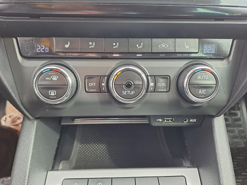 Škoda Octavia (2014) 1.6 TDi DSG PĚKNÝ STAV - fotka 21 z 33