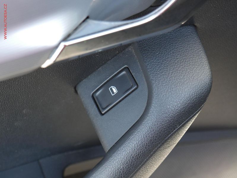 Škoda Octavia (2014) 1.6 TDi, DSG, AC, temp. - fotka 12 z 18
