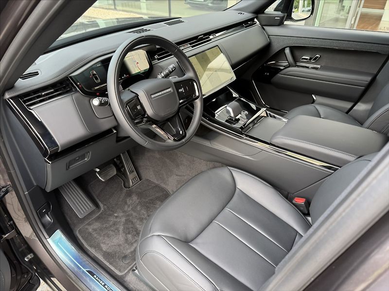Land Rover Range Rover Sport (2026) 3,0 DYNAMIC SE D250 - fotka 9 z 24