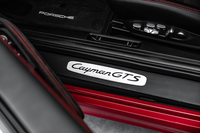 Porsche Cayman GTS, 1.majitel, TOP stav - fotka 19 z 26