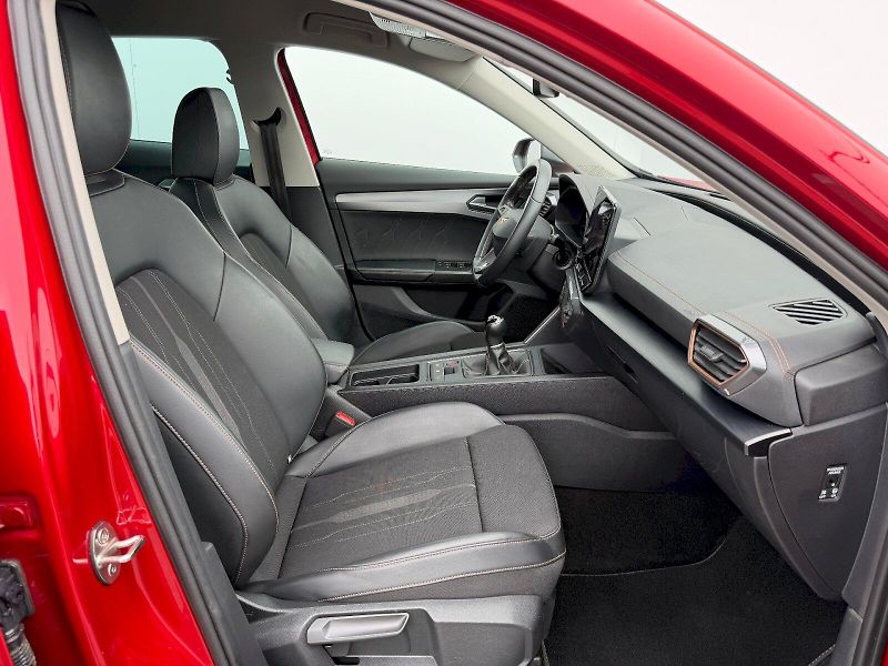 Cupra Formentor (2023) 1.5 TSI 110kW - fotka 30 z 35