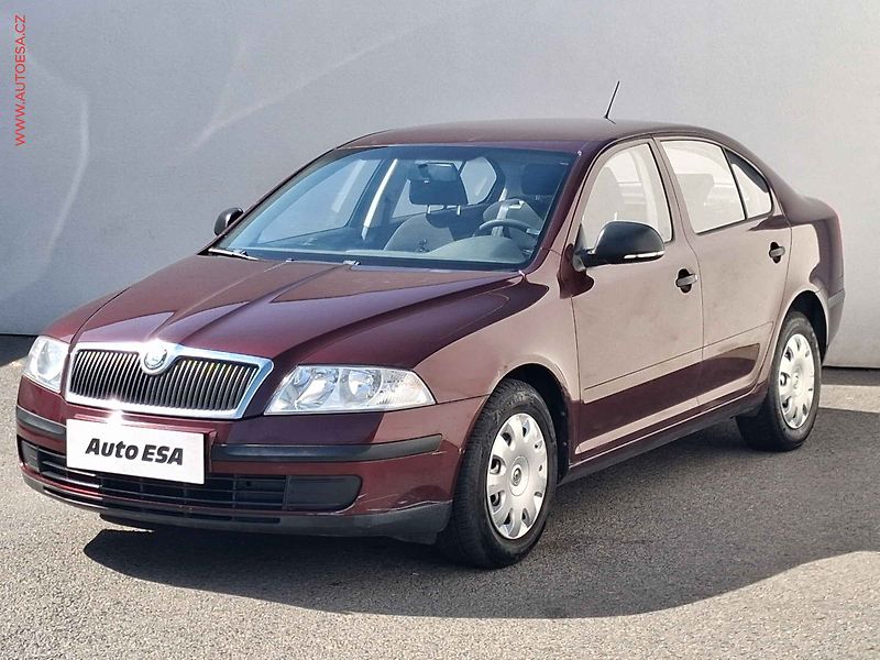 Škoda Octavia (2011) 1.4i 16V, ČR, servis.kniha - fotka 3 z 15