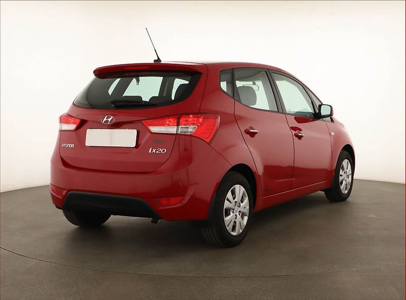Hyundai ix20 (2013) 1.4 CVVT, ČR,1.maj - fotka 5 z 14