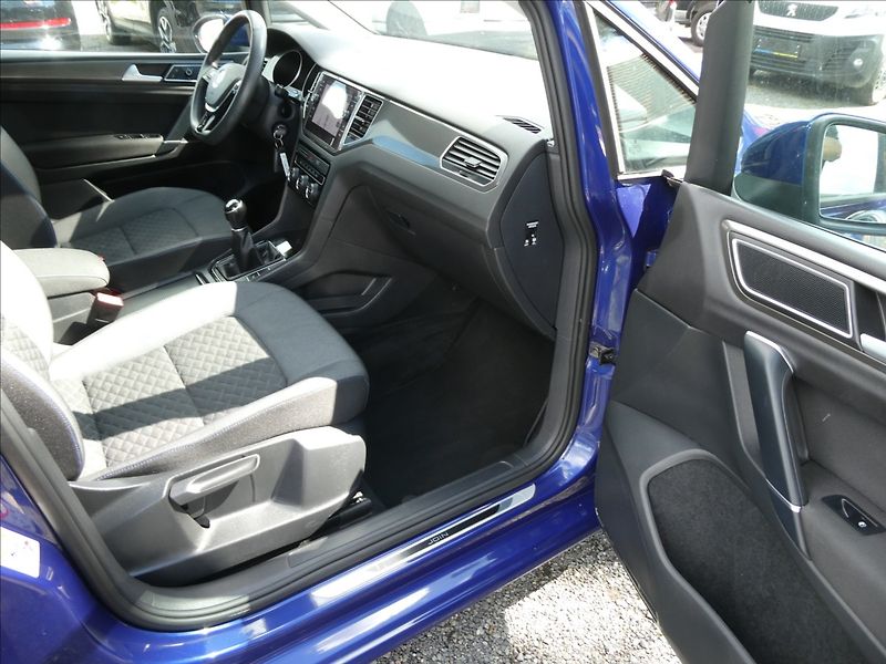 Volkswagen Golf Sportsvan 1,5 TSi 96kW Join,LED,navigace - fotka 19 z 44