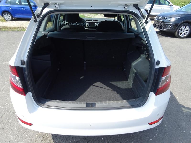 Škoda Fabia 1,0 TSi 70 kW  Clever - fotka 21 z 32