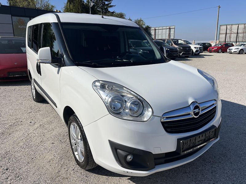 Opel Combo (2013) 1.4i 16v 70kw Klima - fotka 9 z 18