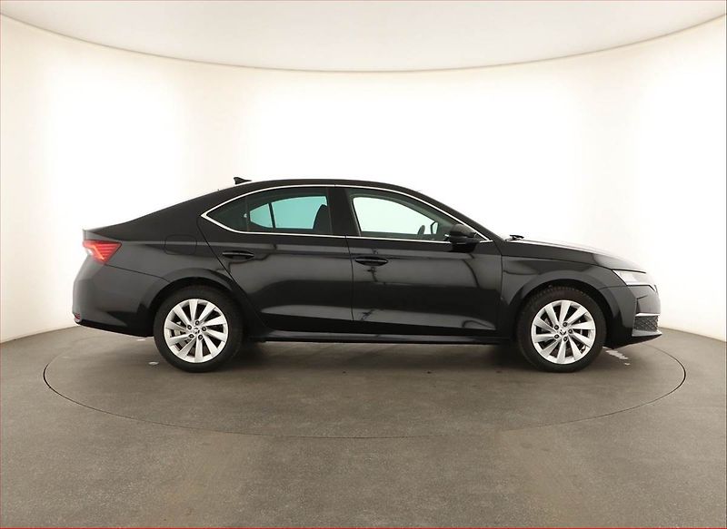 Škoda Octavia (2024) Top Selection 2.0 TDI - fotka 6 z 17