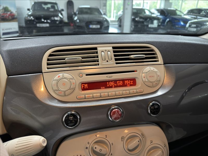 Fiat 500 1,2   i PANO SVĚTLÝ INTERIÉR - fotka 10 z 18