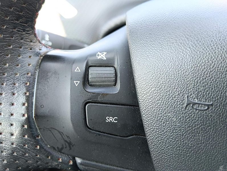 Peugeot 2008 (2018) 1.2/81kW, GT-Line, automat - fotka 24 z 37
